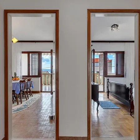 Apartman Tihomir Musac Omis
