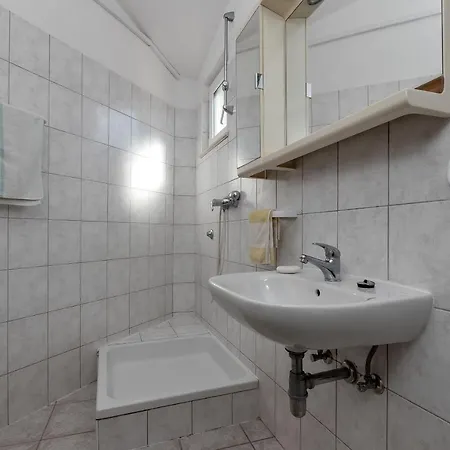 Tihomir Musac Apartman Omis